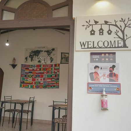 Lilly Palace Villa Guest House Negombo Bagian luar foto