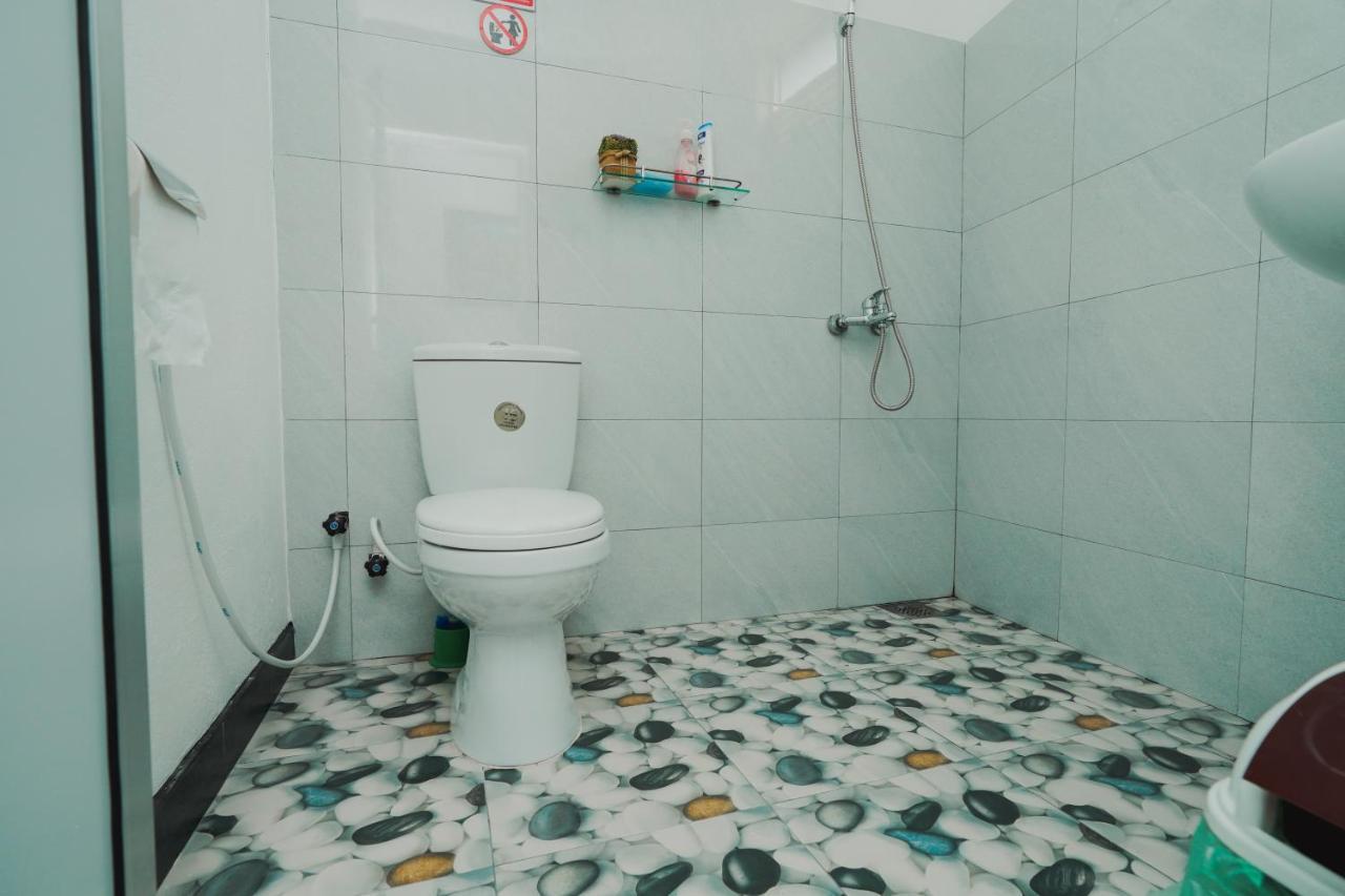 Lilly Palace Villa Guest House Negombo Bagian luar foto