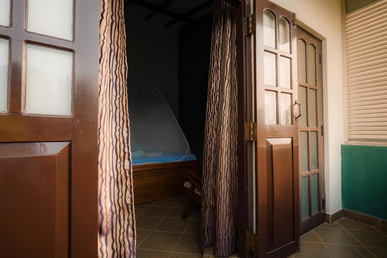 Lilly Palace Villa Guest House Negombo Bagian luar foto