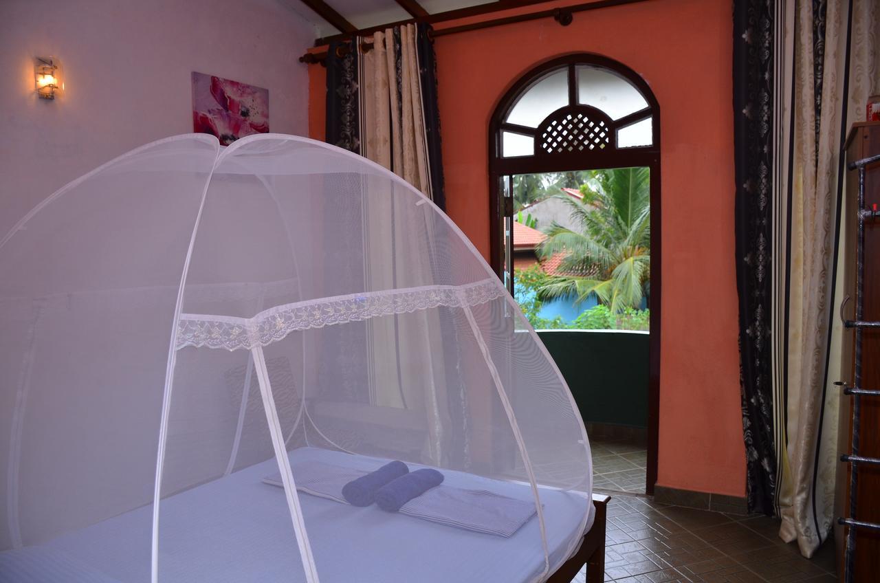 Lilly Palace Villa Guest House Negombo Bagian luar foto